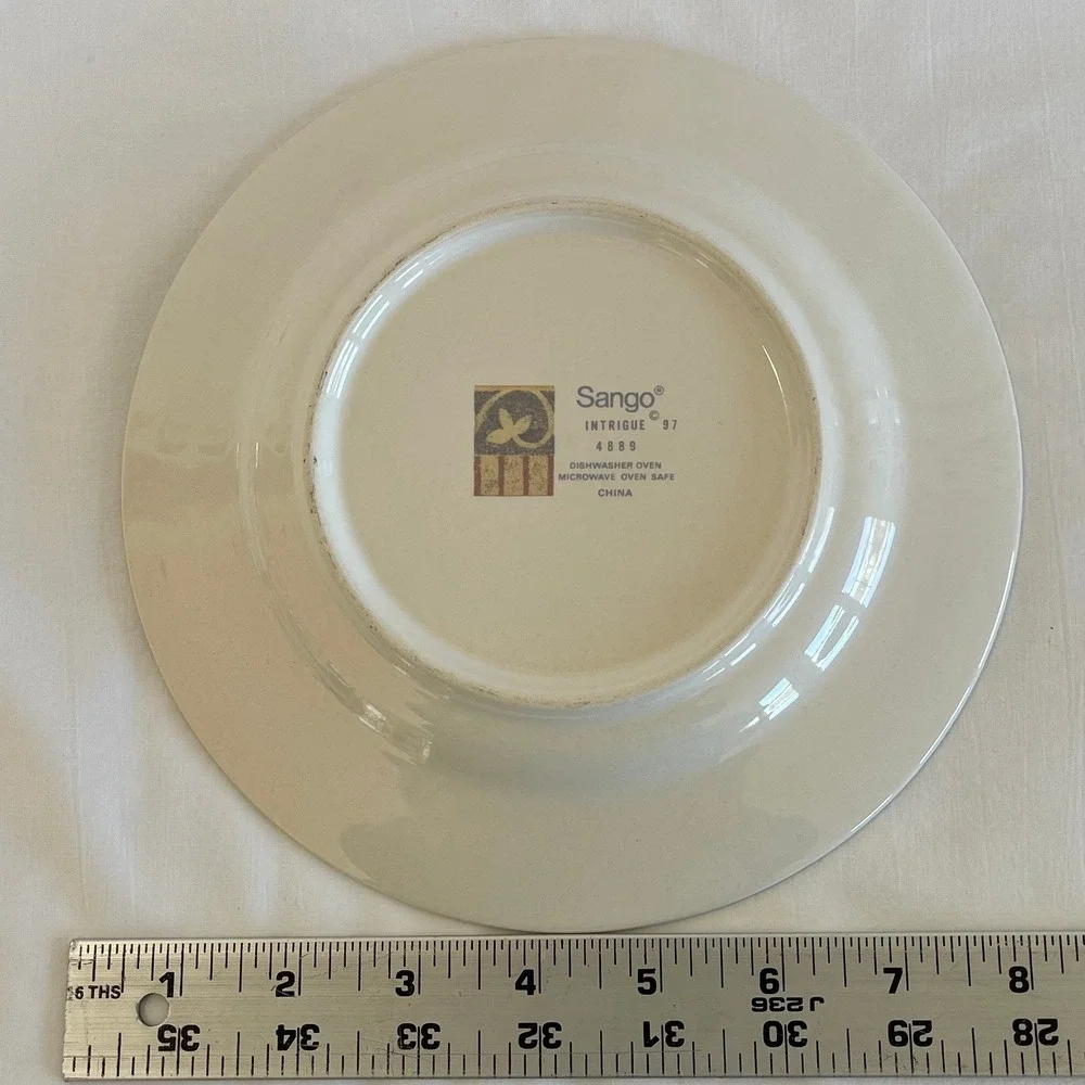 Sango Intrigue 4889 Dinner Plate Green Terracotta Scroll Vine Stoneware 10.75 in